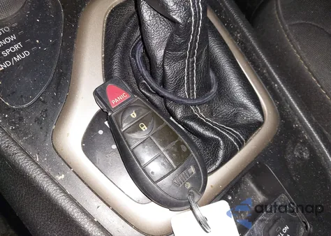 2018 Jeep Cherokee Latitude 4X4 from USA, damaged, VIN 1C4PJMCX7JD500727